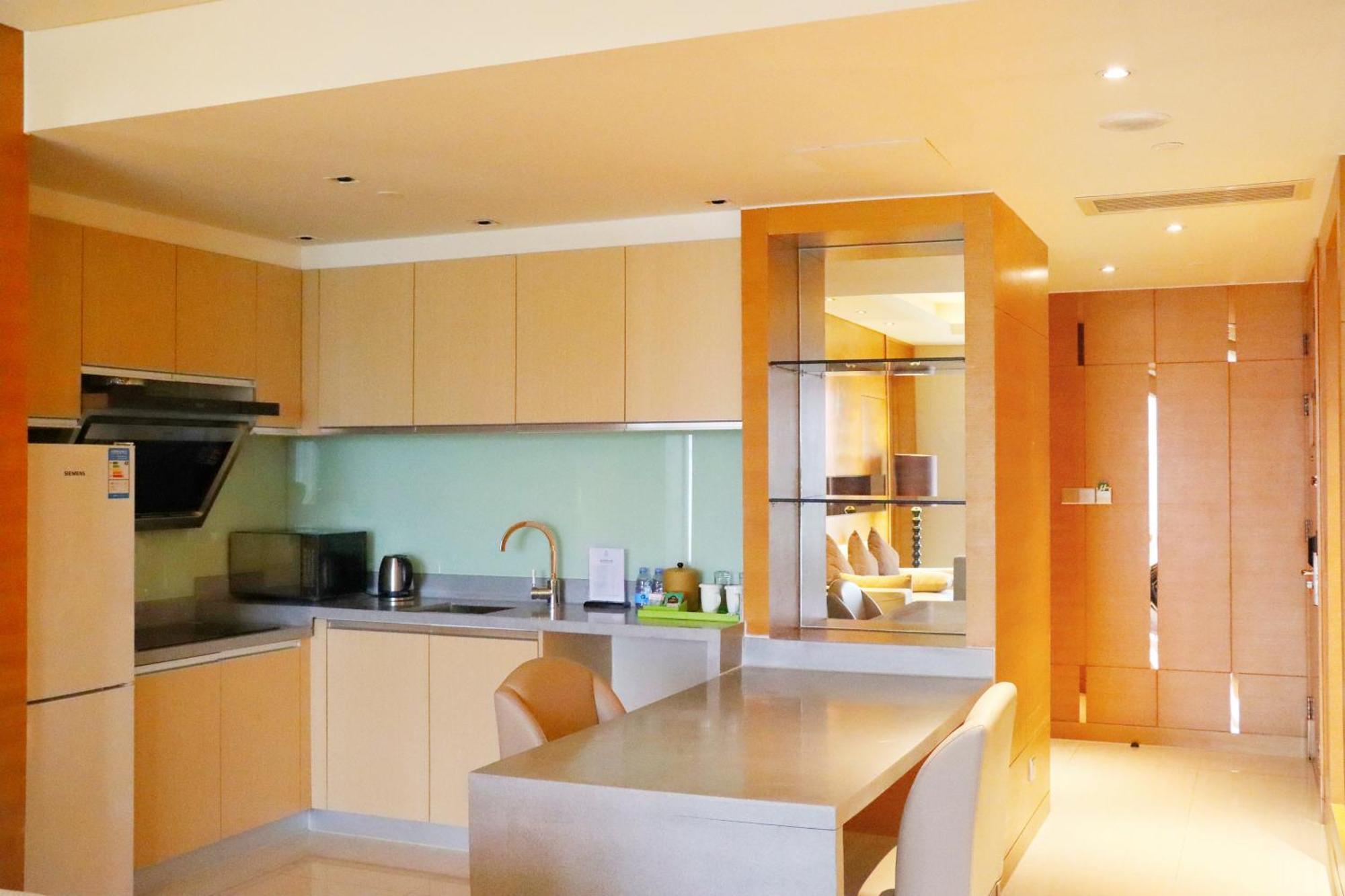Junluxe Hotel Guangzhou Science City-Free Shuttle Bus Service To Guangzhou Canton Fair Exterior photo
